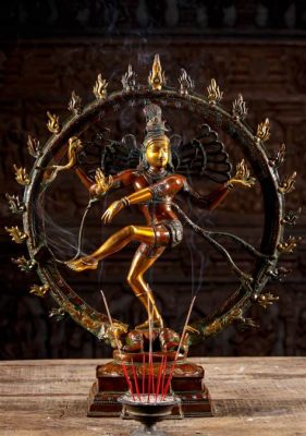 The Dancing Shiva Sculpture: A Breathtaking Ode to Cosmic Energy and Fluid Motion!